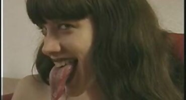 sex doll video Nympho xxx phụ đề cho người lái xe một công việc thổi.