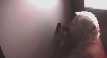 vũ ngọc kim chi sex Hói người đàn ông sắp xếp nhóm tình dục. sex lên đỉnh